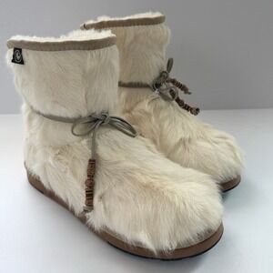 AU&MU Aumu Traditional Style Wooden Bead String Shearling Snow Boots Women's 9